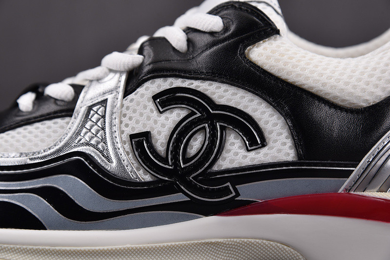 Ch**el sneaker