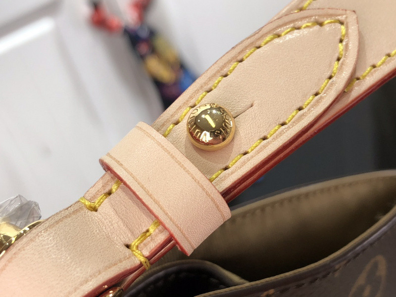 LVT PURSE