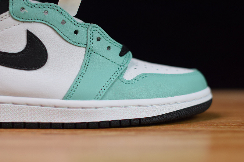 AIR JORDAN 1 RETRO HIGH OG 555441-889