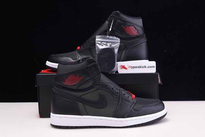 AIR JORDAN 1 SATIN BLACK GYM RED 555088-060