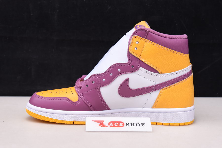 AIR JORDAN 1 HIGH OG “BROTHERHOOD