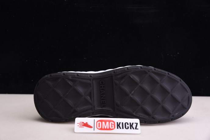 Ch**el sneaker