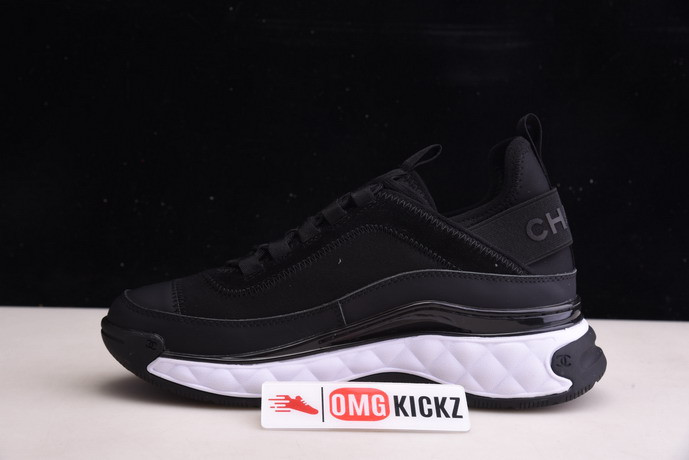 Ch**el sneaker