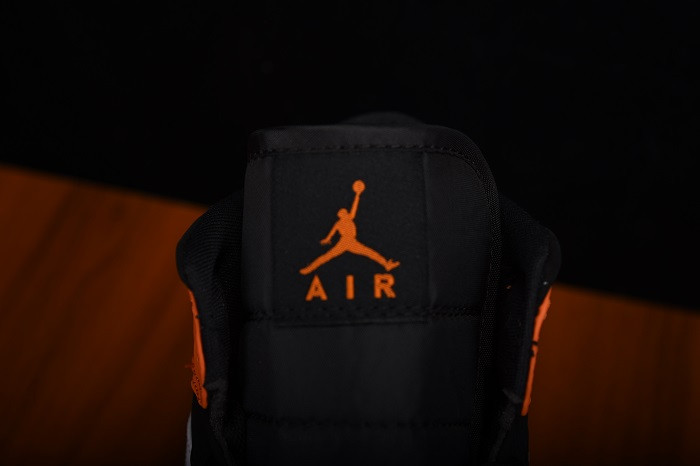 AIR JORDAN 1 MID “SHATTERED BACKBOARD” 554724-058