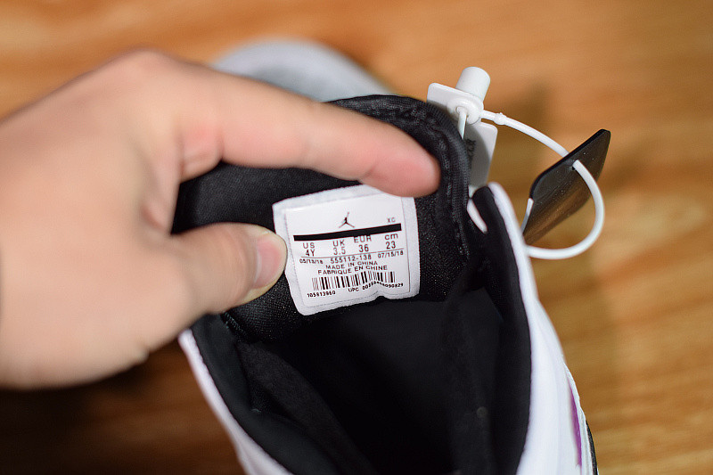 AIR JORDAN 1 MID WHITE BLACK FUCHSIA BLAST (GS) 555112-138