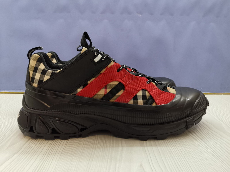 Bv*b*rry sneaker
