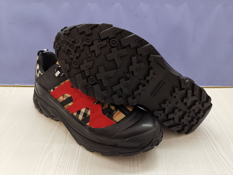 Bv*b*rry sneaker